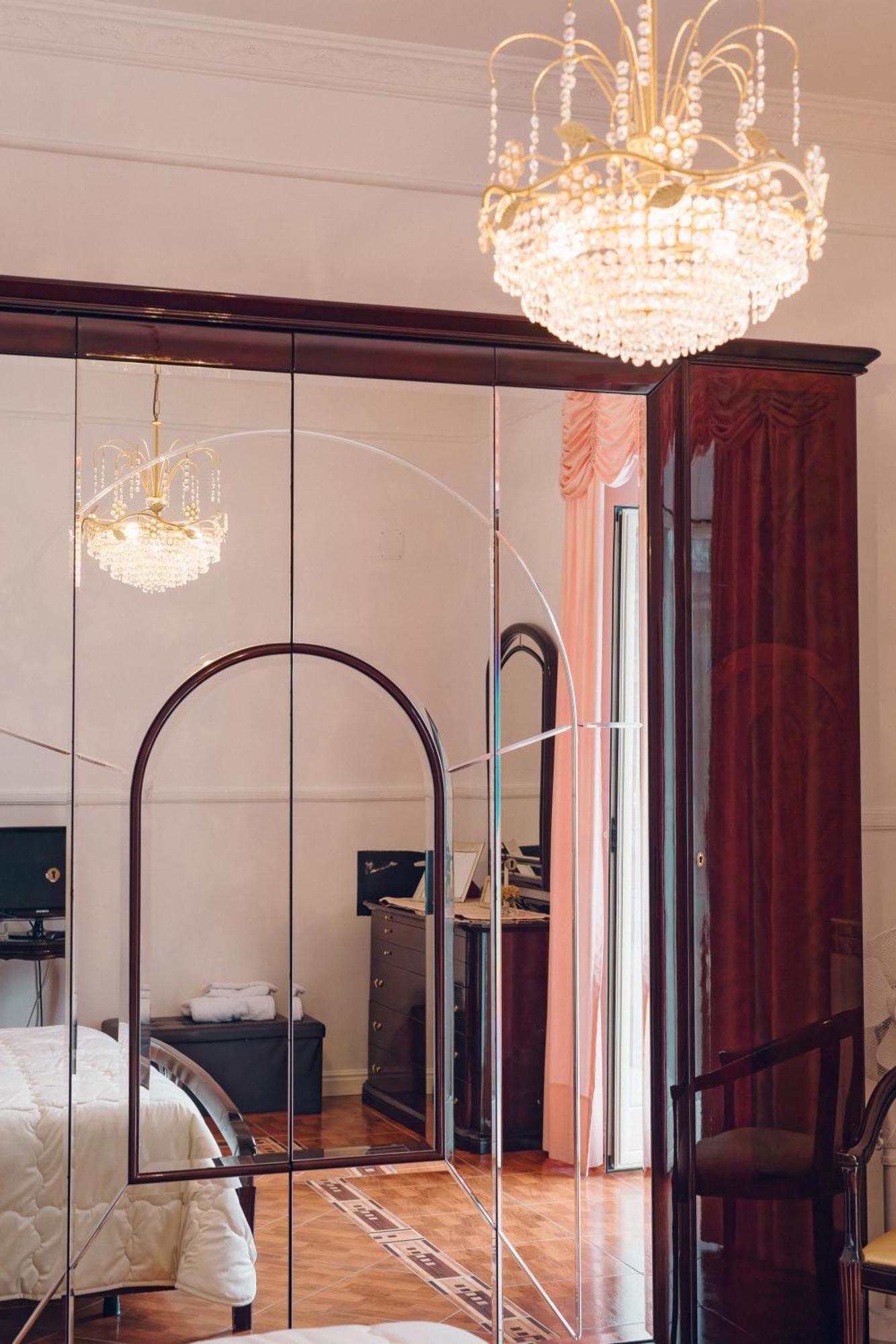 La Famiglia Hotel Pollena Trocchia Kültér fotó